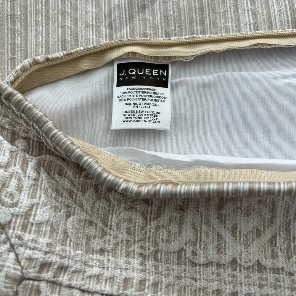 NIP J. Queen New York Wilmington Alabaster European Pillow Sham, 25” x 25